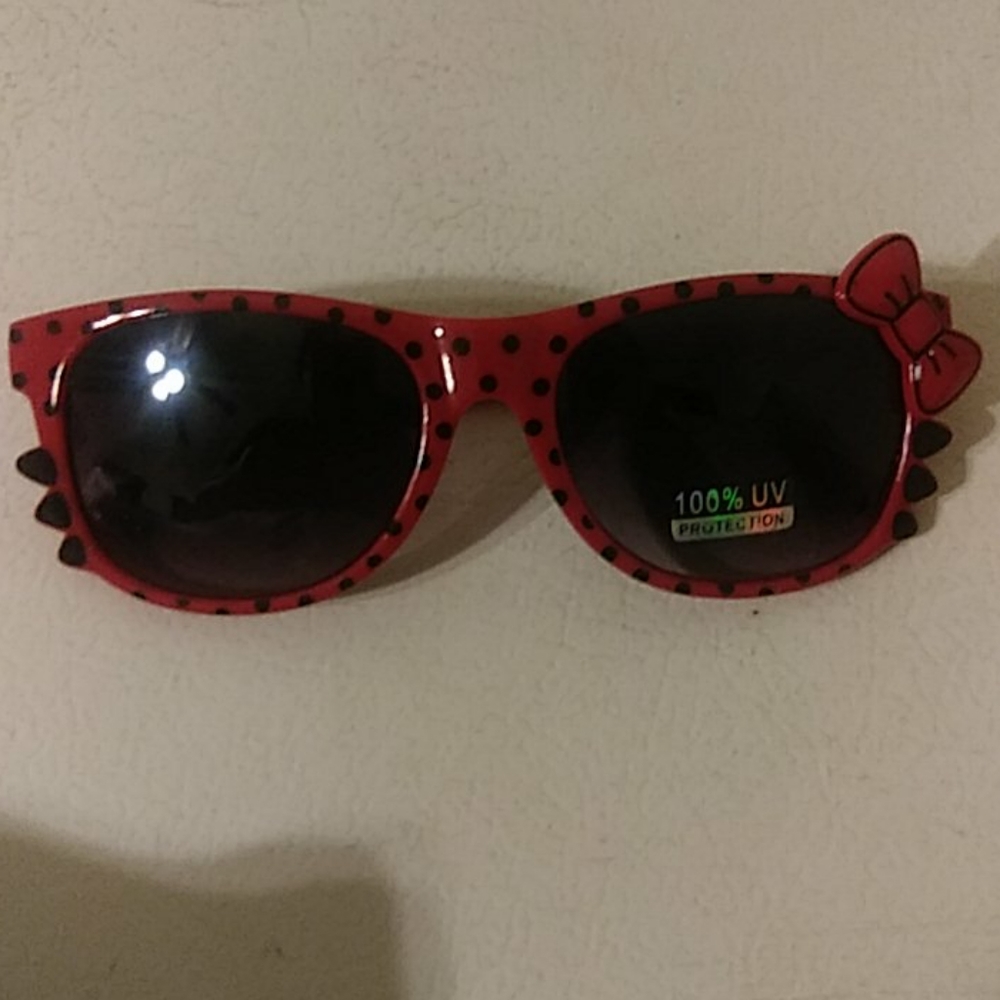 Sunglasses - Picture 2 of 6